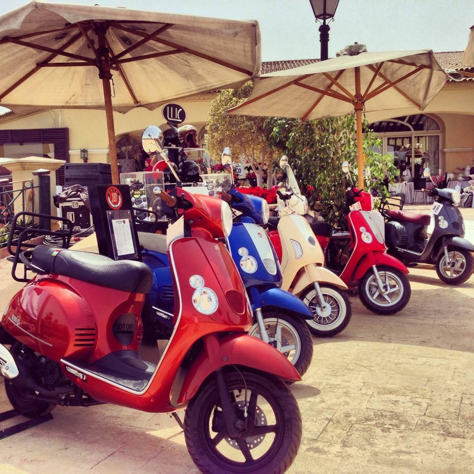 SaxxsBikes's tweet photo. The sexiest &amp; coolest scooters in town ! Motobi http://t.co/comY0uTJze