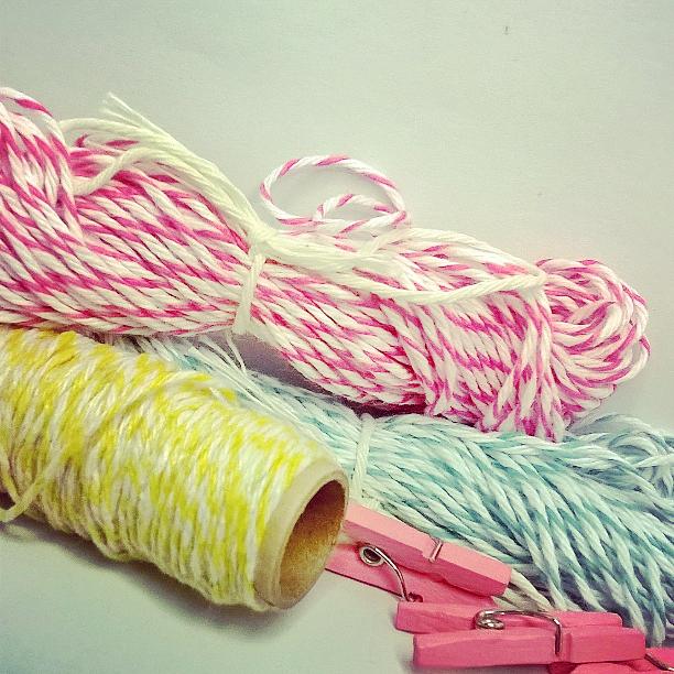Threadkin's tweet photo. Keep up with my latest embroidery goings-on on Instagram: http://t.co/Ew3mh7Yc1O http://t.co/xUCO943dX5