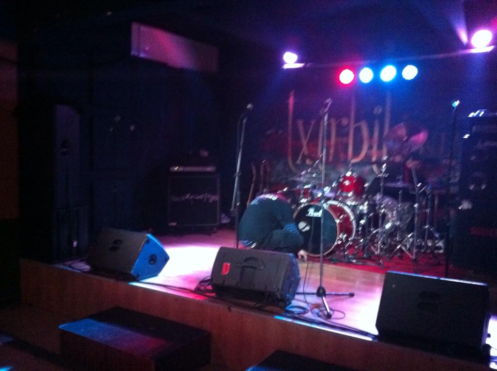 Sobieht's tweet photo. Todo montado, empezamos a probar, os esperamos a las 10 en txirbilenea, sestao. http://t.co/H1kGfIp5ZH