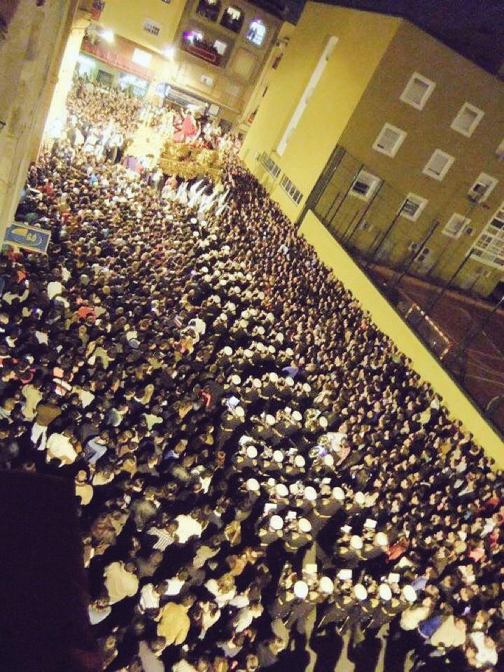 CofradeDeHuelva's tweet photo. 100 días nos separan de nuestra Semana Mayor, comienza la cuenta atrás... http://t.co/RyigsA01PG
