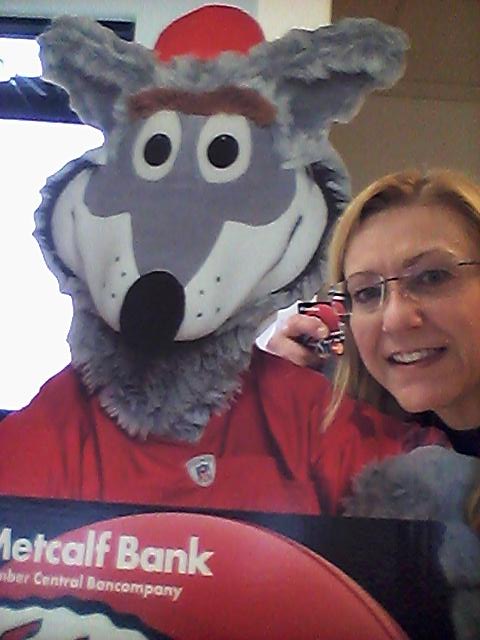 CentralBankMW's tweet photo. Our Blue Springs North KC Wolf has been claimed! RT @springy1961: #Chiefschecking http://t.co/eGQxJByTFy