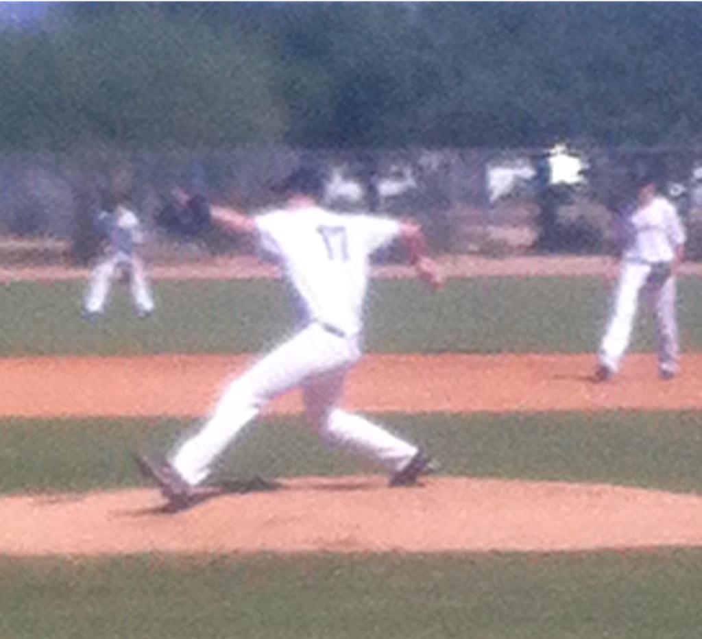 @9Tyrus throwing heat in Tucson #terriers16u