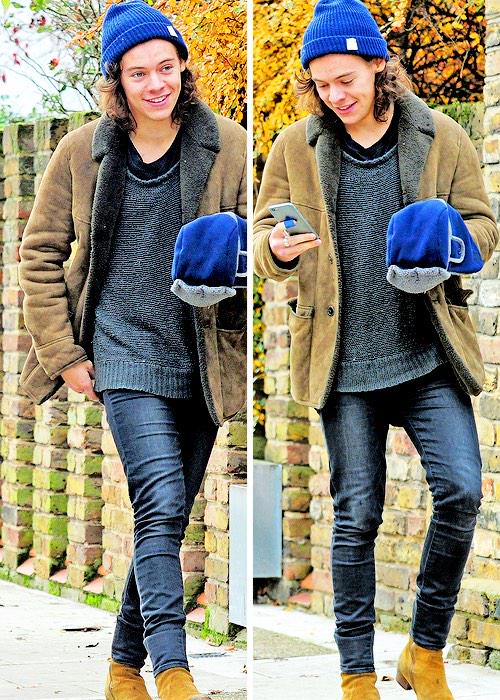 typicalhs_grl's tweet photo. Typical Harry girls knows when winter season is here http://t.co/z59rot7Z8K