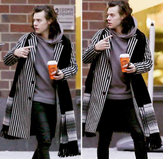 typicalhs_grl's tweet photo. Typical Harry girls knows when winter season is here http://t.co/z59rot7Z8K