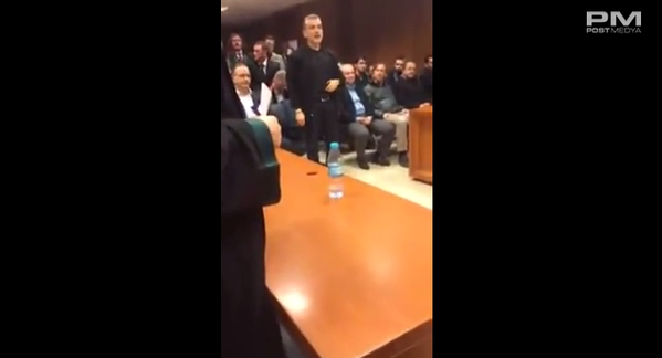 Hidayet Karaca'nın savunması basına sızdı!! subuohaber.com/hidayet-karaca… … "

DiktatöreKarşı TekYumruk