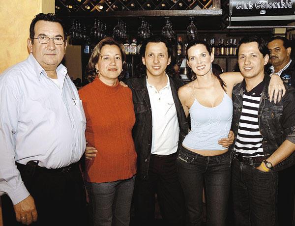 MaritzaRFanClub's tweet photo. Un #TBT Muy Especial.
@MaritzaRodrigue http://t.co/IG6DFTgvxe