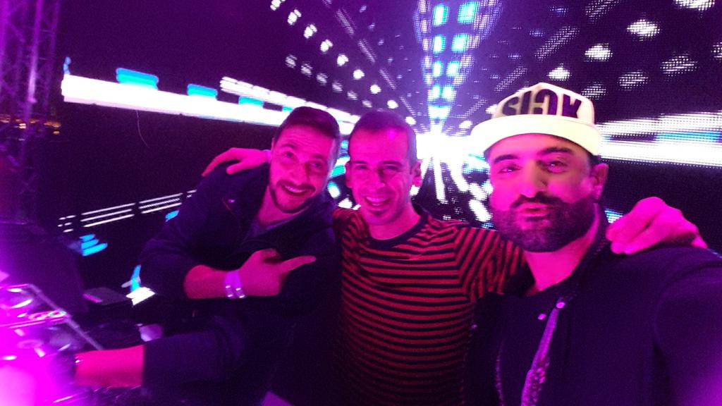 Embedded image permalink