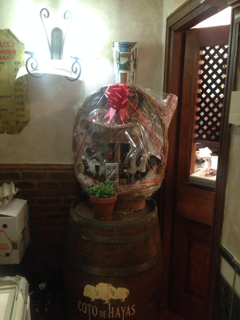 AixaGranada's tweet photo. La última cesta de la Pascua http://t.co/FLt6A20F4T