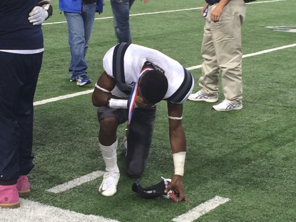AshlyElamSports's tweet photo. Without a doubt @playmaker_11 gave it all. One of the greatest Mustangs of all-time. #12SportsSETX #GoWOS http://t.co/Znoq4OHkUN