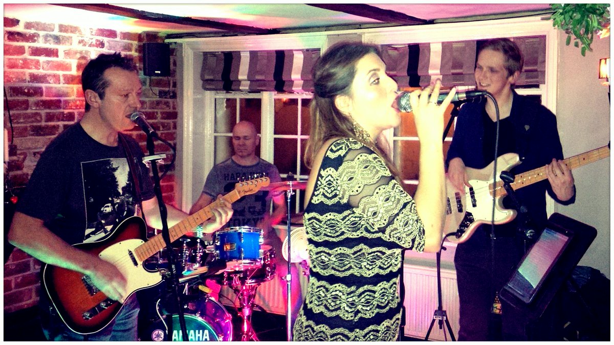 Great Night as always at <a href="/OKHStock/">TheOldKingsHead</a> thank God for Holly and Dave. Thank you all the Team <a href="/ClaireSagnella/">Claire Sagnella</a> xx Merry Xmas