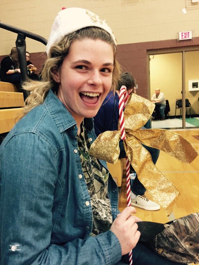 Courtney_Gold95's tweet image. Mr. and Mrs. Claus 🎅🎄🎁🎉 #spiritweek2014 @whitneeey_gold