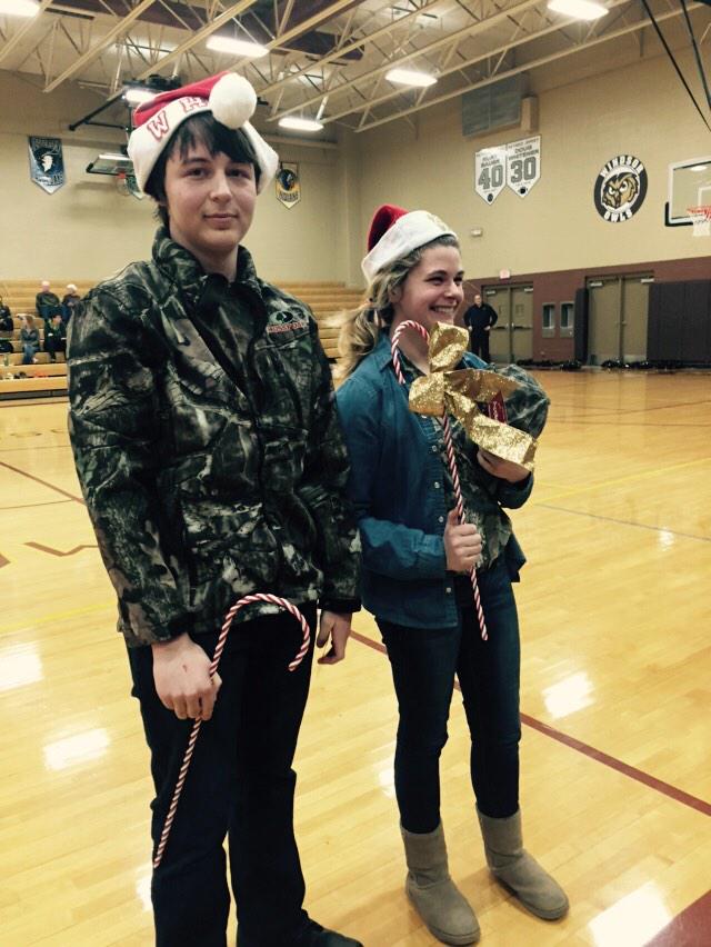 Courtney_Gold95's tweet image. Mr. and Mrs. Claus 🎅🎄🎁🎉 #spiritweek2014 @whitneeey_gold