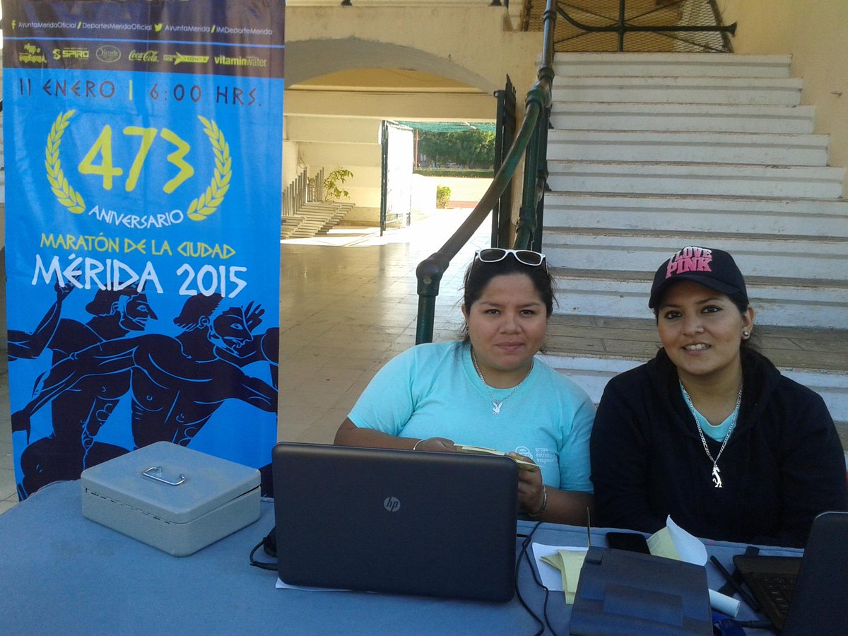 ActivateYuc's tweet photo. 250 inscritos, 2o día. Wendy y Yulma listas esperando tu inscripción #MaratonMerida @IMDeporteMerida http://t.co/KhMqTA9sbK