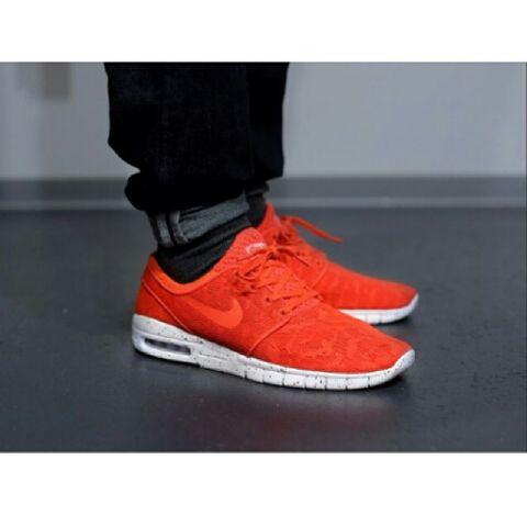 sneakers_2014's tweet photo. #janoski #stefanjanoski #janoskimax #sepatubaru #sepatudiskon #CFD #bandung #jakarta #surabaya #palembang #nikediskon http://t.co/pw15Fgg5GY
