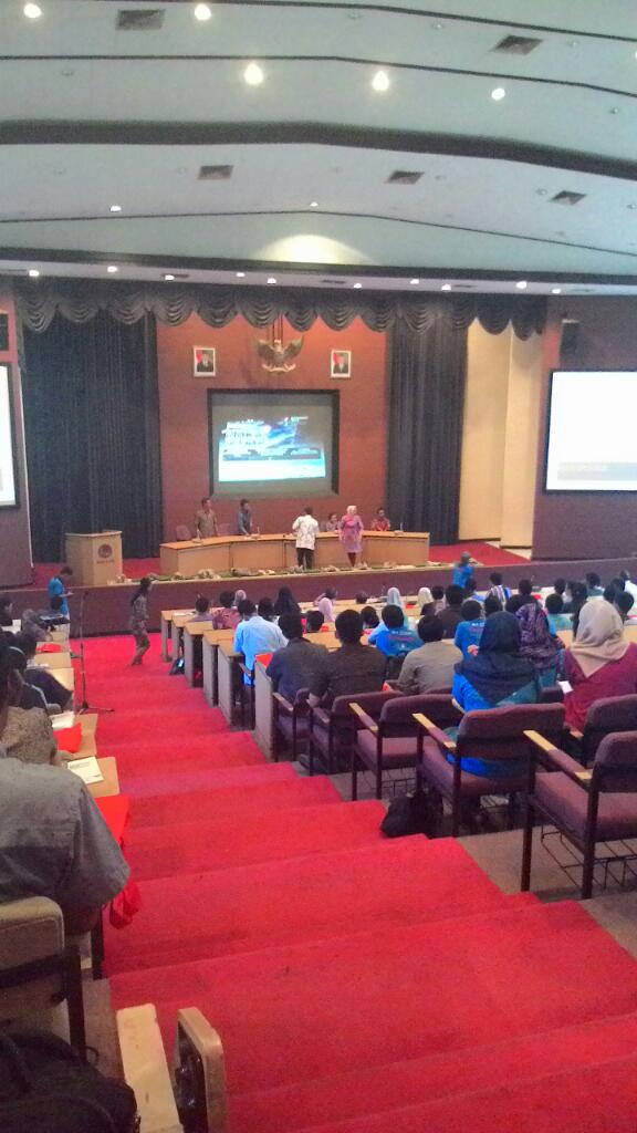 Now, memento giving to our sponsor <a href="/ExxonMobil_ID/">ExxonMobil Indonesia</a> by Prof. Dwikorita