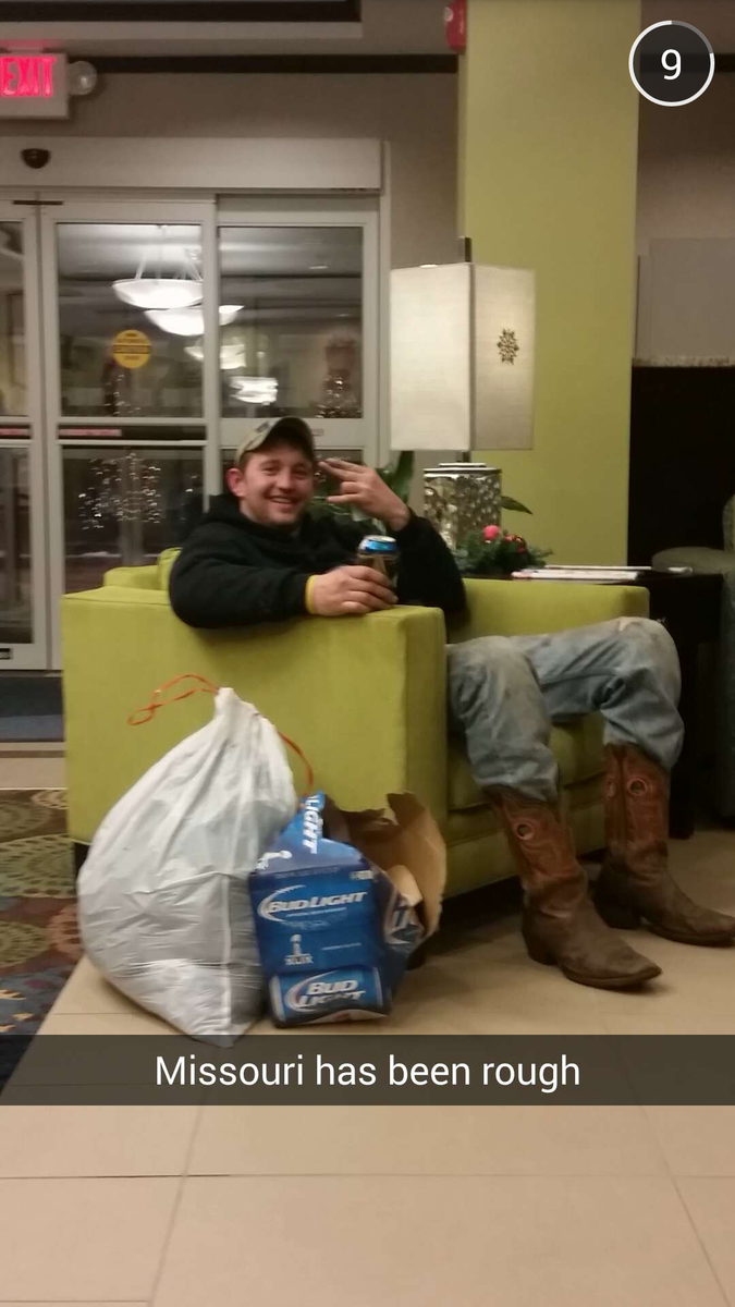 BrandonChub's tweet photo. Homeless guy hangin out in the lobby #Missouri @51Nate @tjloger http://t.co/FYYjD2mo81