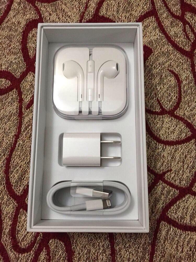Thebeltguy's tweet photo. gold iPhone 6 On Sale! hmu http://t.co/PAVxx0gCXt