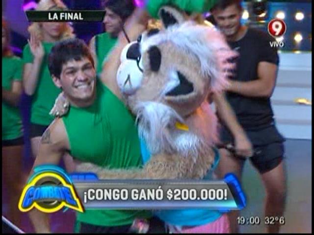 combatearg's tweet photo. ¡Congo es el gran gandor del público! ▶  http://t.co/UuDePwJUBc http://t.co/76phoeLhmH