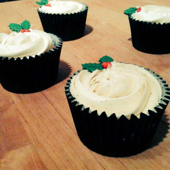 duchessbakery's tweet photo. last chance for cupcakes for Christmas - tomorrow #lichfield #guildhall - 4 for £5 🎅🎄 http://t.co/ZvzwxeBNHy