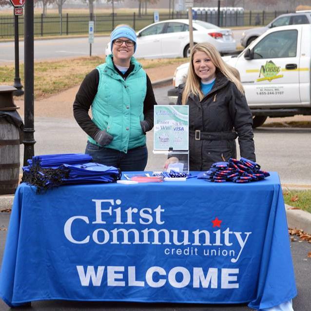 FirstCommSTL's tweet image. Here's Brea and Nicci at the Santa Dash! FLEET FEET St. Louis
fleetfeetstlouis.com/racing/highlig…
#FirstCommunityEvents