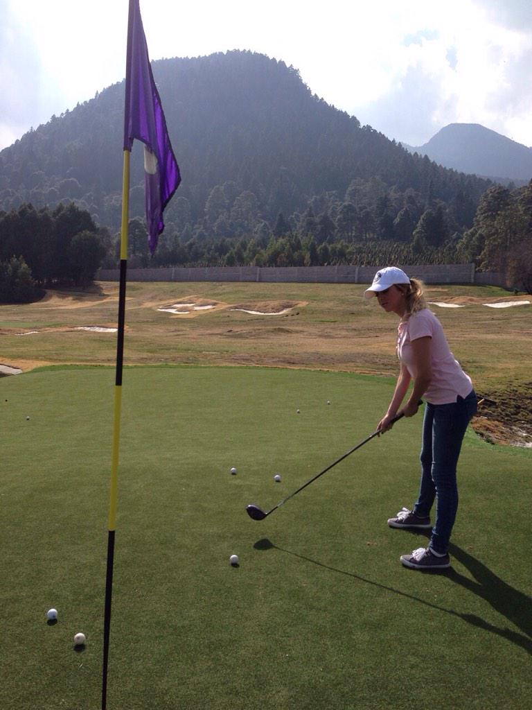 EspacioInterjet's tweet photo. Hoy estuvimos grabando en @ajuscogolf ¡esperen la cápsula abordo para aprender los mejores tips! @caterinamalpica http://t.co/IRh3Z3vZGA