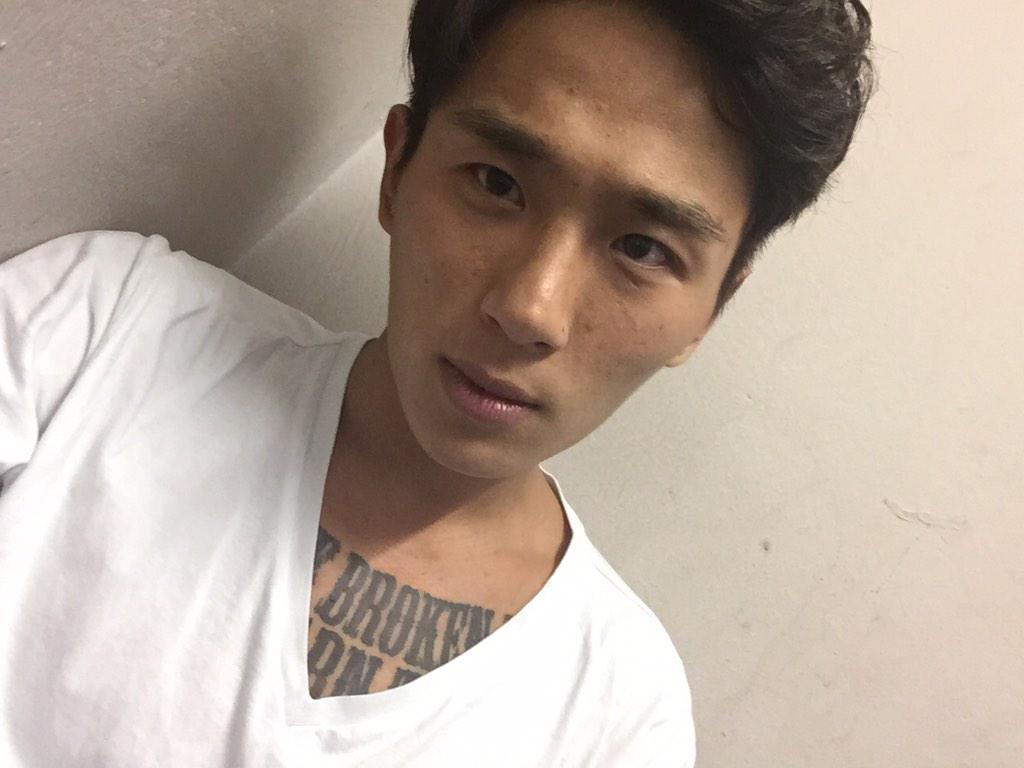 Hunters_Joe's tweet photo. 이제 sns 안녕 http://t.co/v71JhU0Cxh