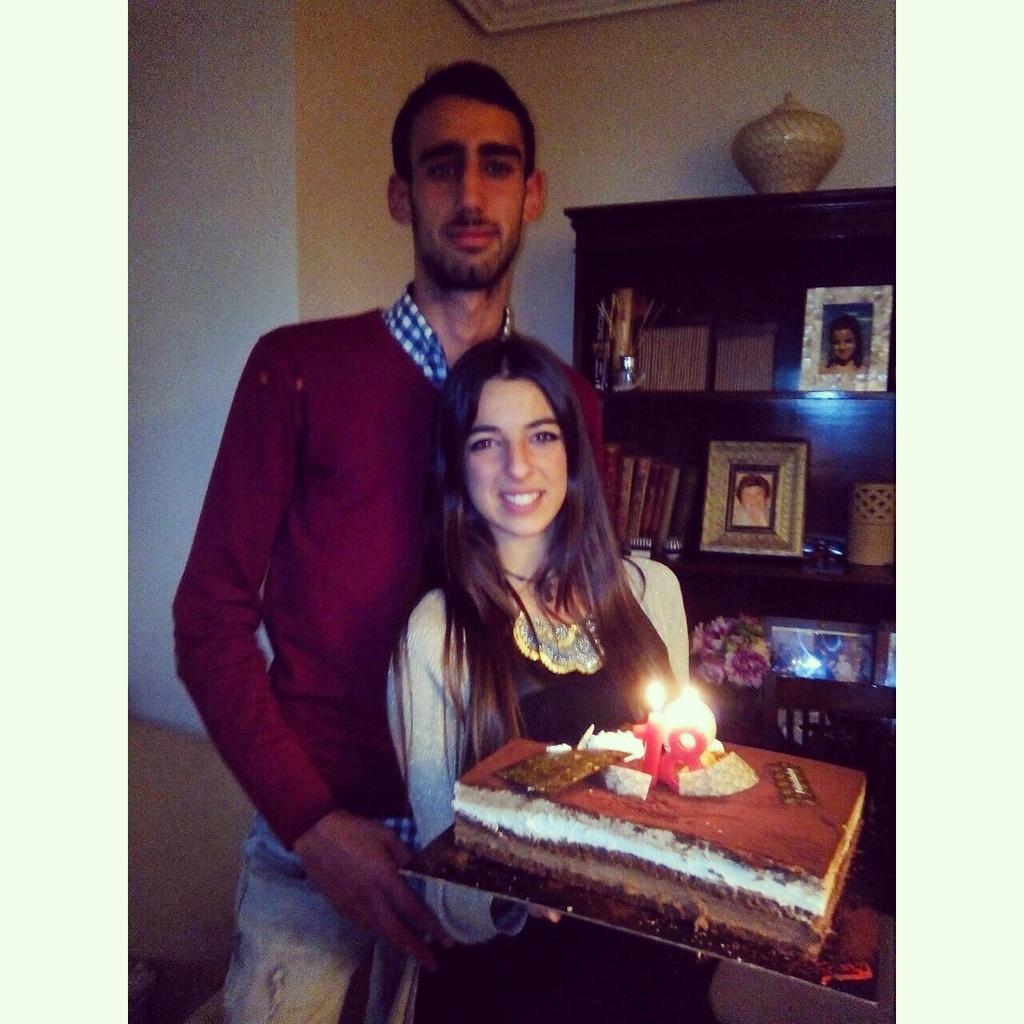 martita_roldan's tweet photo. MI CUMPLEEE! 18 AÑOOS http://t.co/EY05YBQ9IL