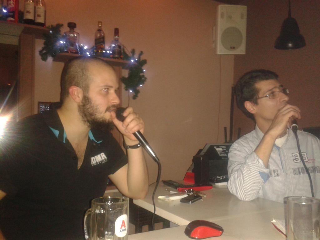 maria_mpt's tweet photo. Kai to karaoke synexizete hangover beerbar nea artaki. .... http://t.co/0FwPDrqASR