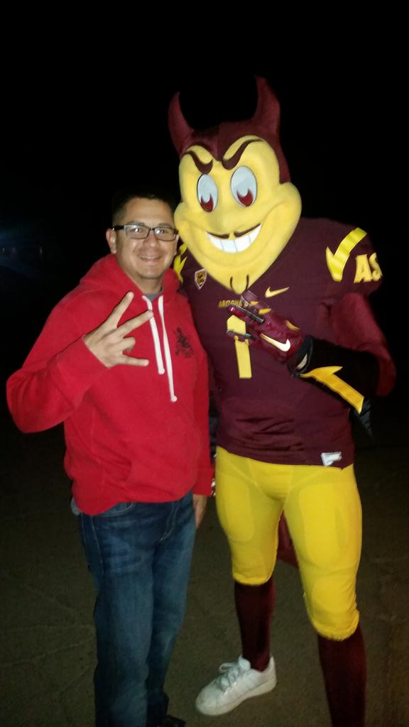 Mochis333's tweet photo. @smtntamalefest #STF2014 @eldasa @OGBachata @TheRealMCMAGIC @LosChicosDel512 http://t.co/iD0xVJmfjH