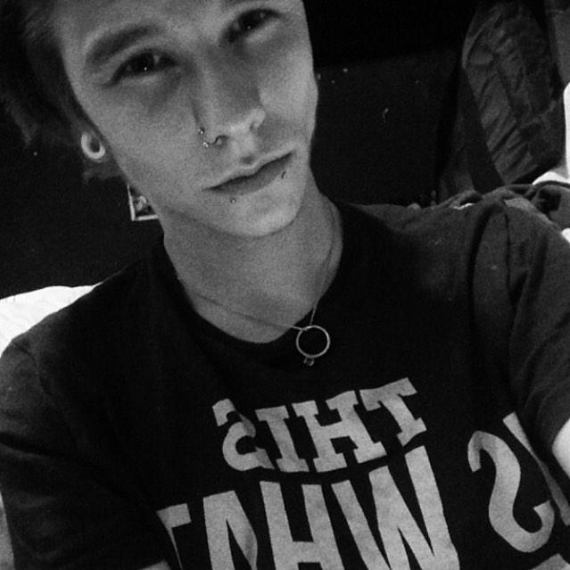 Hii, I happen to be new. Mind RTing?