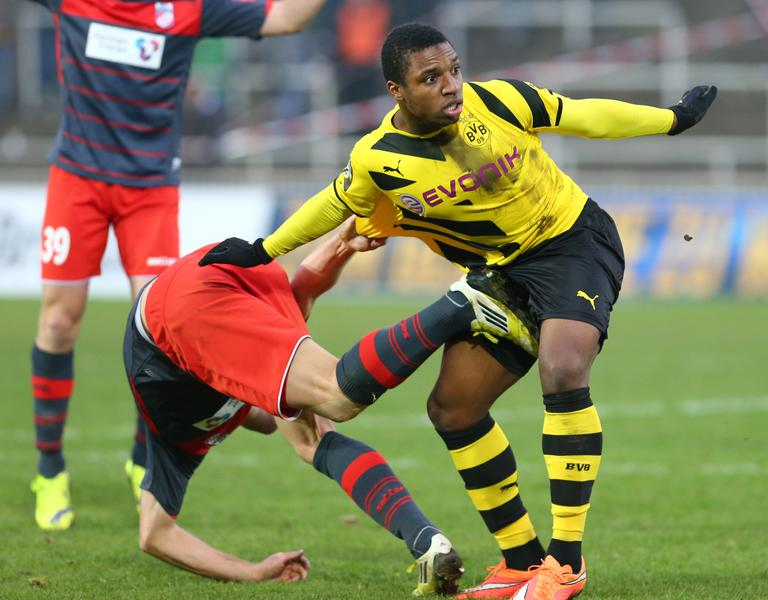 apgyau3's tweet photo. GREAT news today!! @JoeGyau36 @mia_gyau @BVB http://t.co/B9cVNYGehF