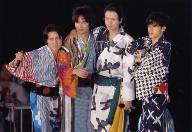 kira__8's tweet photo. ツアーの最中やけど！
もうすぐクリスマスやで♪

俺らからのプレゼントは
十祭のDVD&amp;ブルーレイ！！

是非買ってなー！秘蔵映像満載やで♪ http://t.co/DAsKZFIVpJ