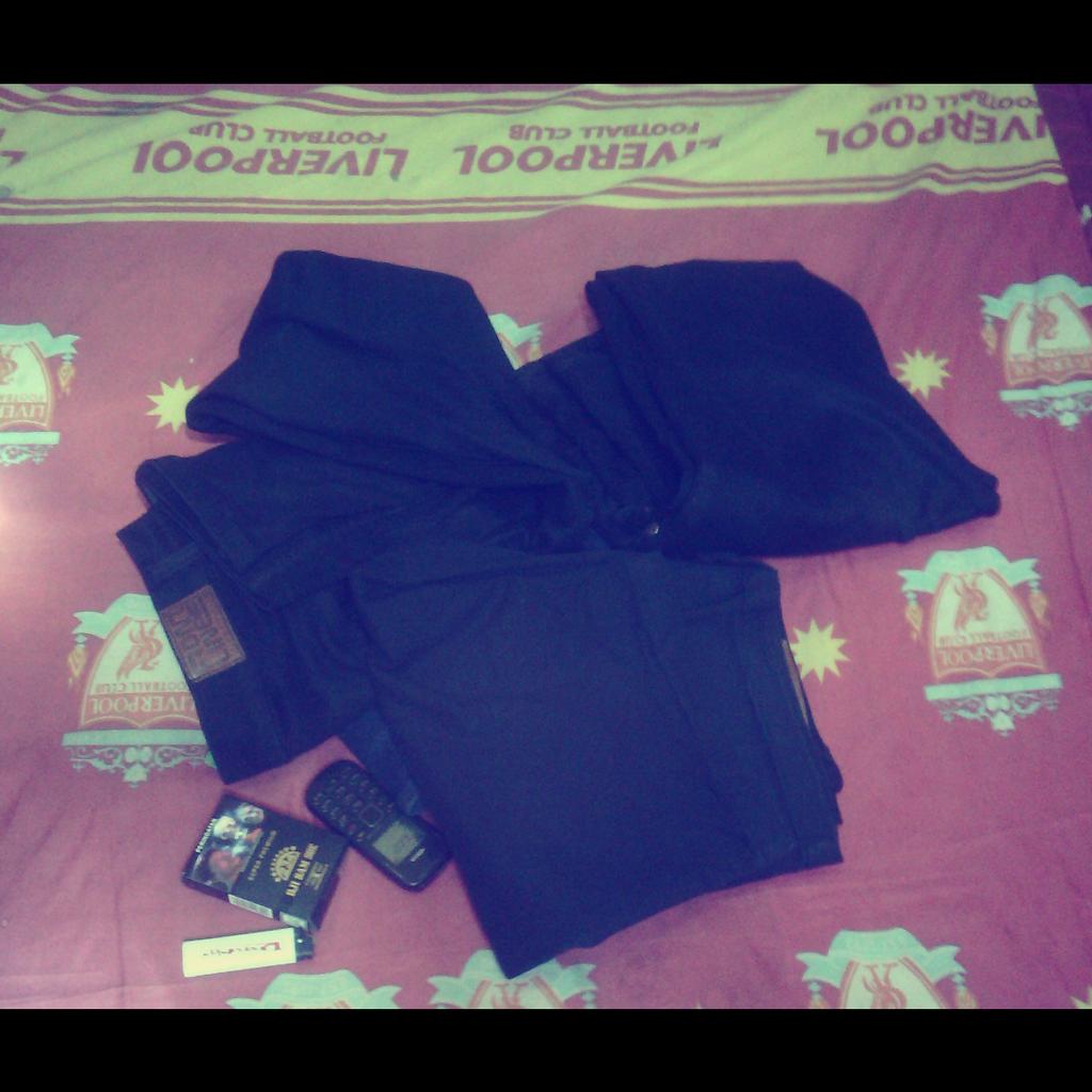 Aryful's tweet photo. Ketika org bilag gue gak pernah ganti celana-/#@ http://t.co/ZBTsvwWLfp