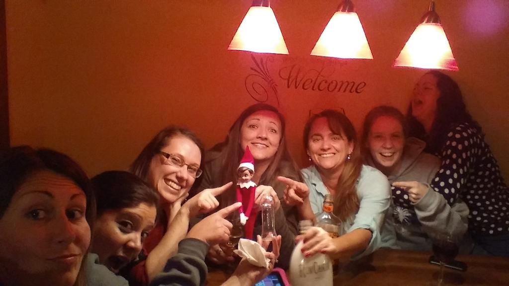 corinda_buxton's tweet photo. #elfonashelf http://t.co/2iNGss5TnE