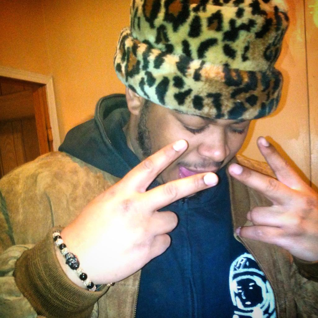 CraveCase_1's tweet image. Young Ass NICCA wanna live like a Rockstar .. #BaseCase