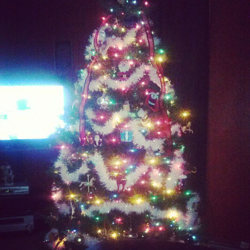 __dvjv's tweet photo. #Christmas  what a wonderful time of the year to be a kid and get free stuff...... Barely http://t.co/jnEyKrHstx