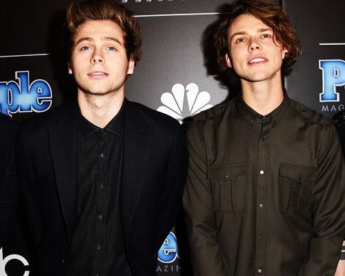 theirwinpics's tweet photo. ft luke http://t.co/ooyMkpvoqL