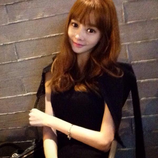 Cutie_Jinnie's tweet photo. 나 뚱뚱��게 나왓당 아닌가 ㅎㅎㅎ 볼에 #뾰루지 나서 #짜증 #이빠이 !!! http://t.co/1Ek2XeP72B