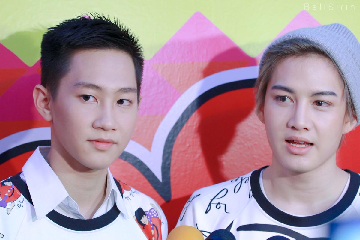 ballsirin's tweet photo. น้องกัป &amp; พี่กอล์ฟ แฮร่~ น่ารักเน้ออ #singforhelp2014 #lovesicktheseries http://t.co/pAe39QXNFS