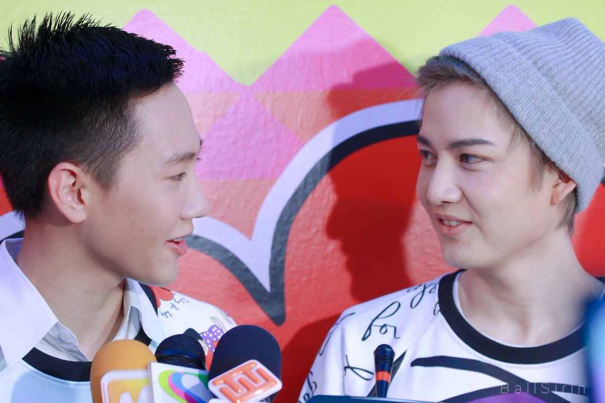 น้องกัป &amp; พี่กอล์ฟ แฮร่~ น่ารักเน้ออ #singforhelp2014 #lovesicktheseries