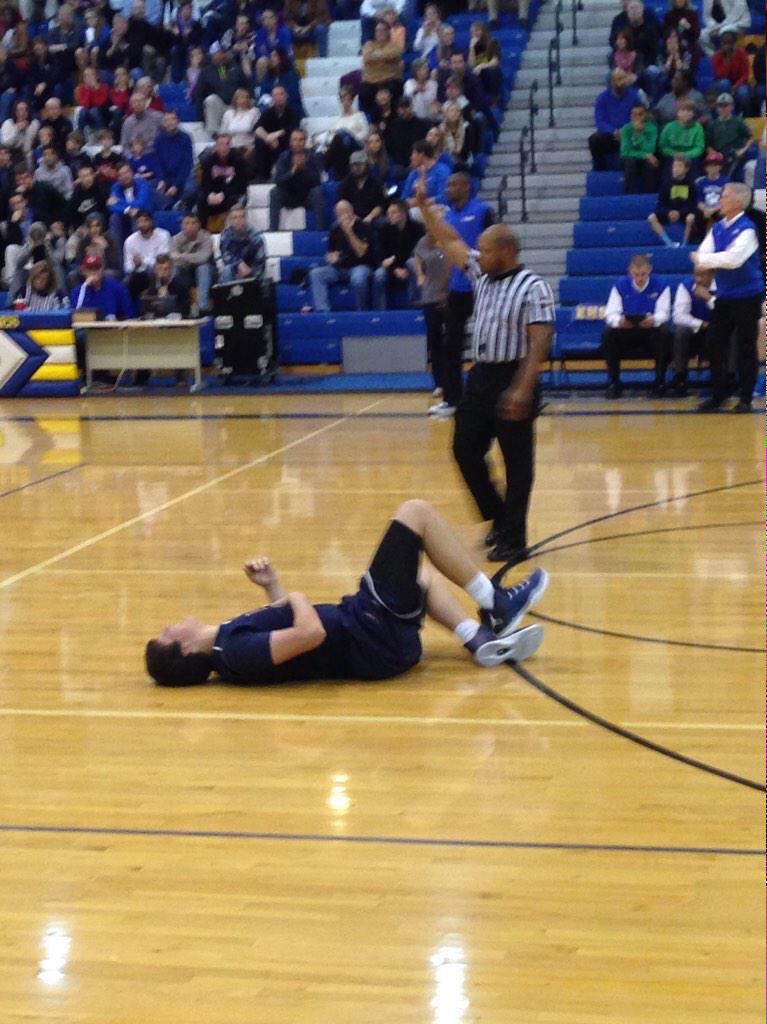 2014EhsTailgate's tweet photo. When you realize Etowah is better than you at everything http://t.co/2WXTDiZYjE
