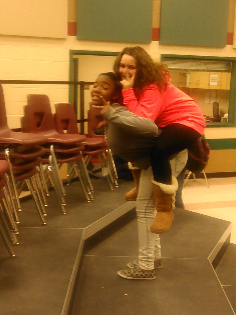 KacyHaynie's tweet photo. Was at schoolio http://t.co/m7hKG2oXnn