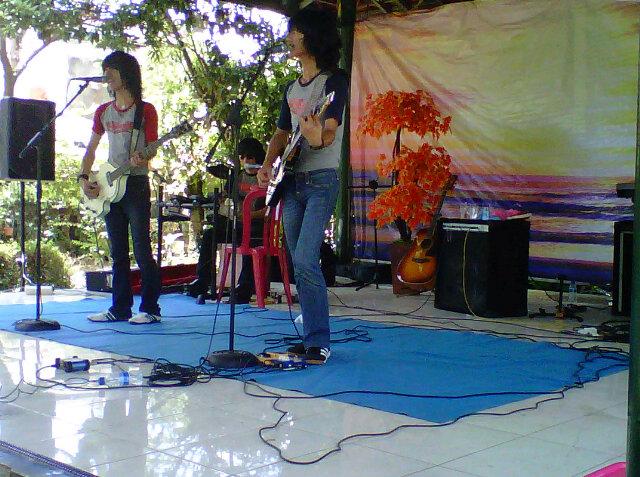 Juli acunk tweet media