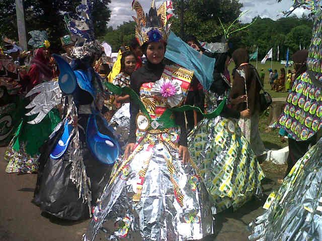 Festival Fashion Street Carnival Bandung Jabar @pramuka_jabar <a href="/WanabaktiBdu/">Saka Wanabakti Kota</a> <a href="/DK_Nasional/">DK of ETH</a> <a href="/dkckotabandung/">KsatriaUsadhatama</a> <a href="/SWBNasional/">Saka Wanabakti</a>