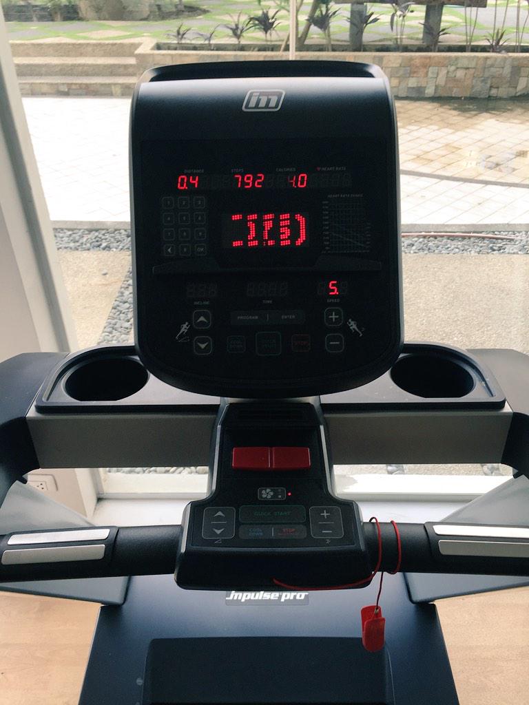 narsjhey's tweet image. Wait till it formed :) #OplanBalikAlindog #threadmill #gym