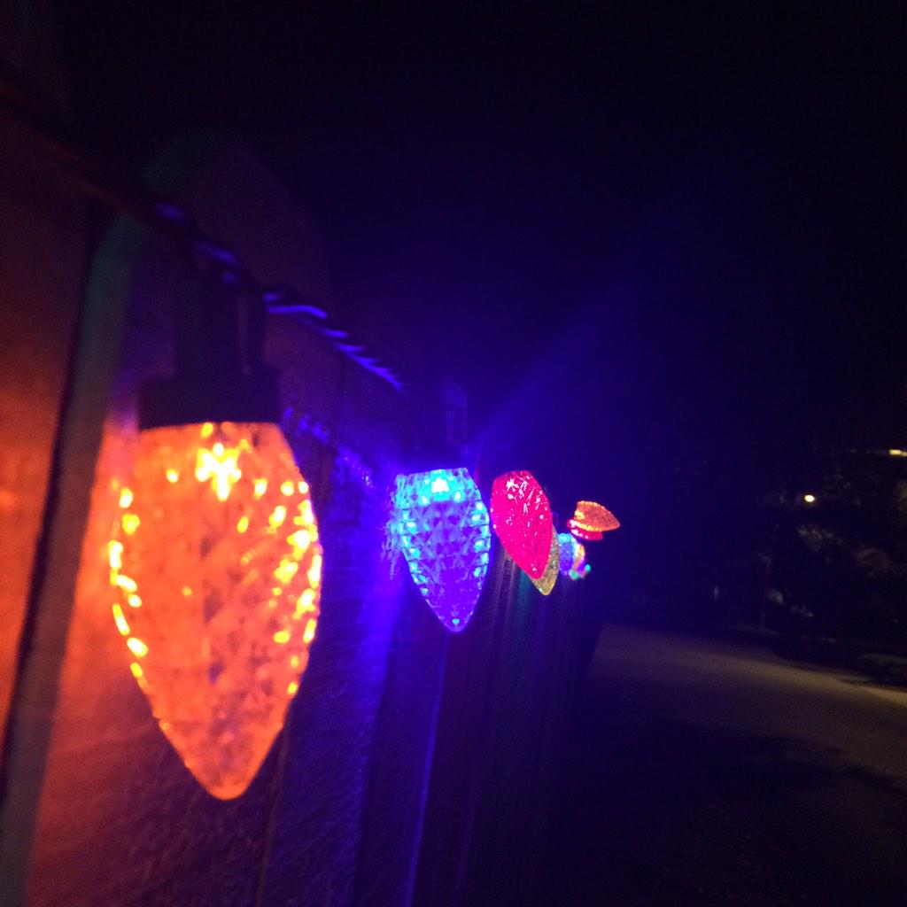 WinterBranch's tweet photo. Lights at nights. http://t.co/8f0tZIxQ5L