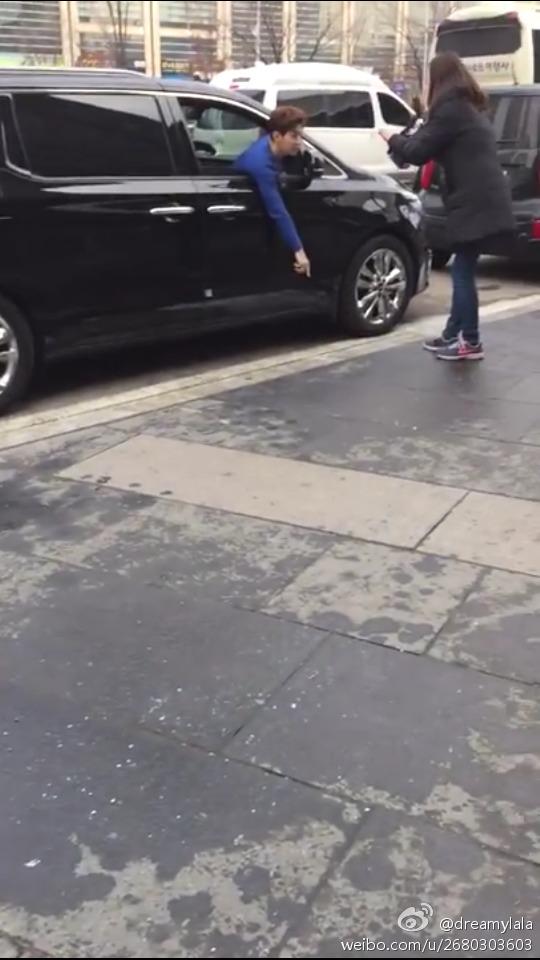 StringHenryINA's tweet image. "@String_INA: #Henry during fliming new drama ..
cr:Logo http://t.co/hbk5kytoSq"