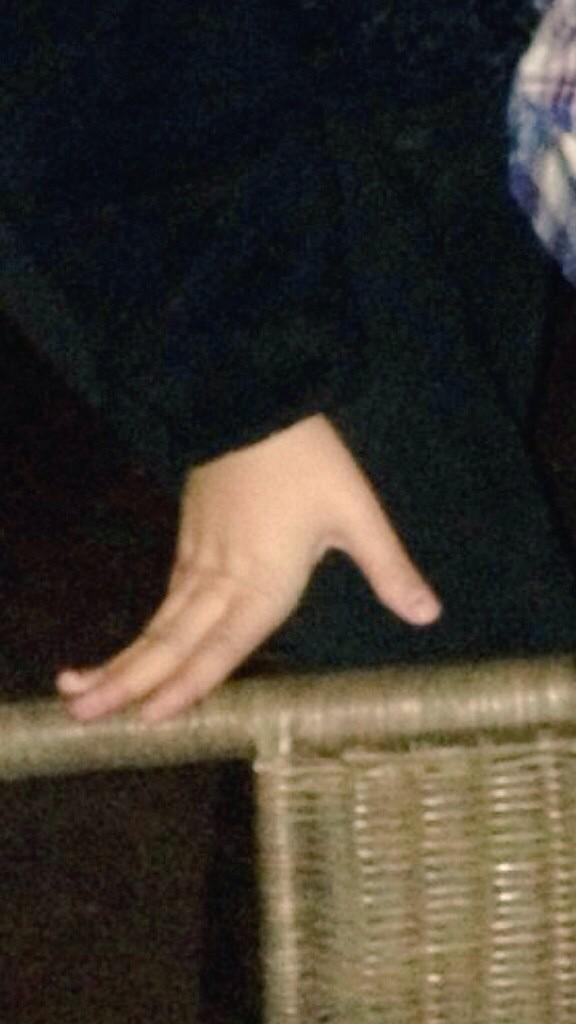 TinaM_angelo's tweet photo. The hand http://t.co/u8uf2Bbqxy