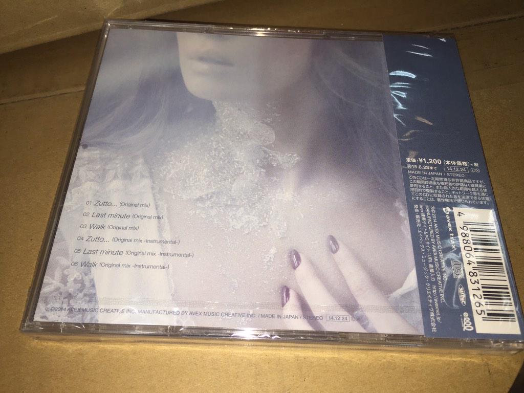 scar0706's tweet photo. I've just got @ayu_19980408  NEW SINGLE「Zutto... / Last minute / Walk」！！It's so beautiful！！！ http://t.co/mAvcXYaW8O