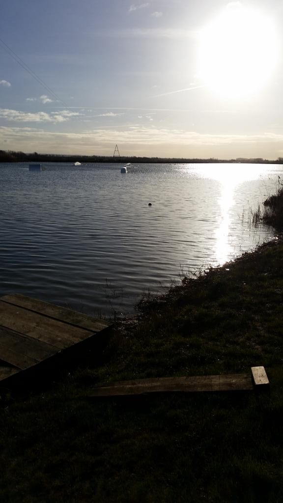 Surprisingly flat <a href="/HannamsWakeHub/">Hannam's Wake Hub</a> and sunny bonus !